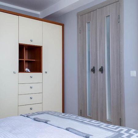 Cozy 2-Room Apartment On Zhvanetsky Boulevard Odessa Buitenkant foto
