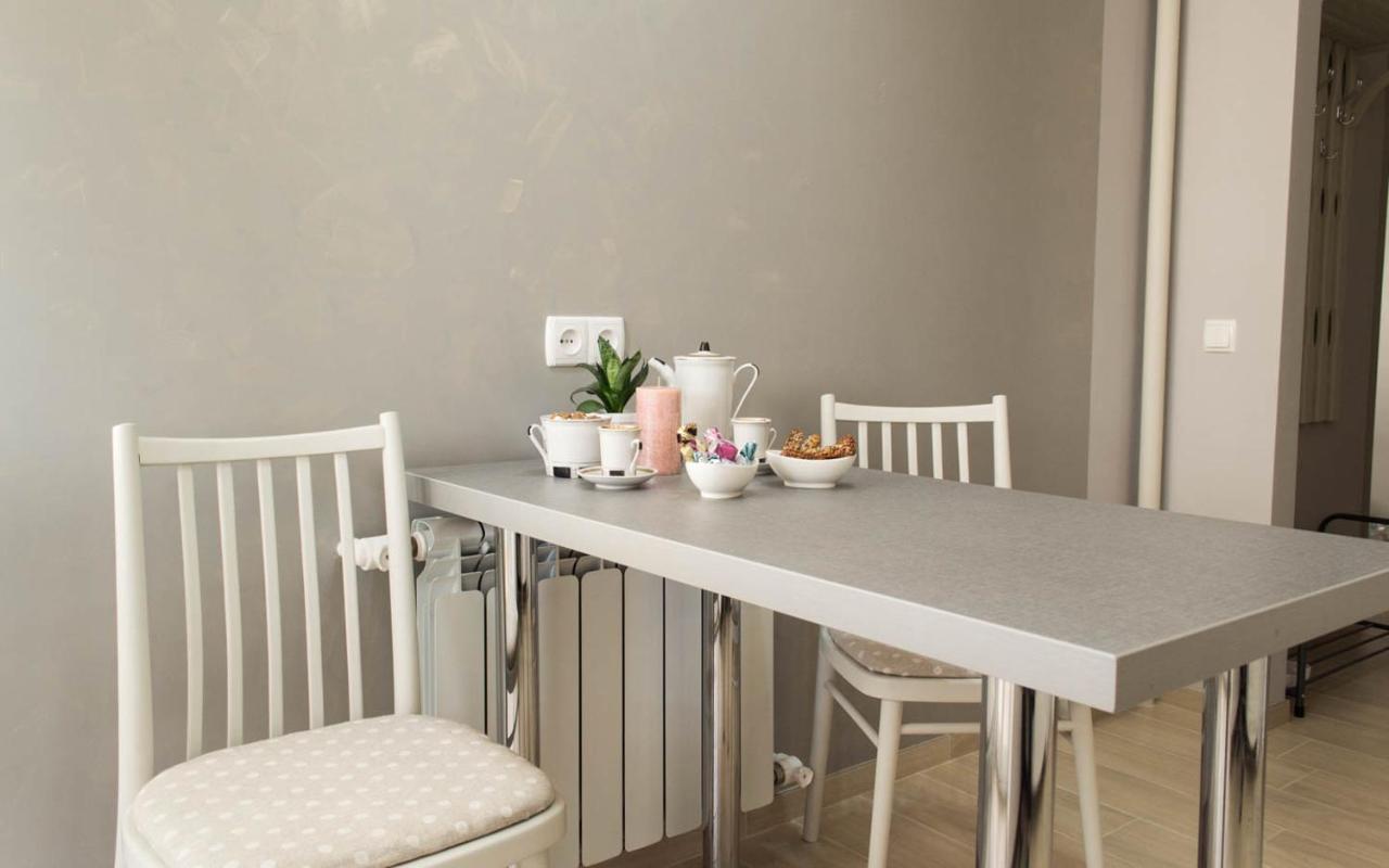 Cozy 2-Room Apartment On Zhvanetsky Boulevard Odessa Buitenkant foto