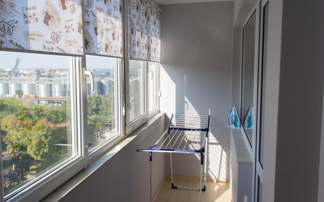 Cozy 2-Room Apartment On Zhvanetsky Boulevard Odessa Buitenkant foto