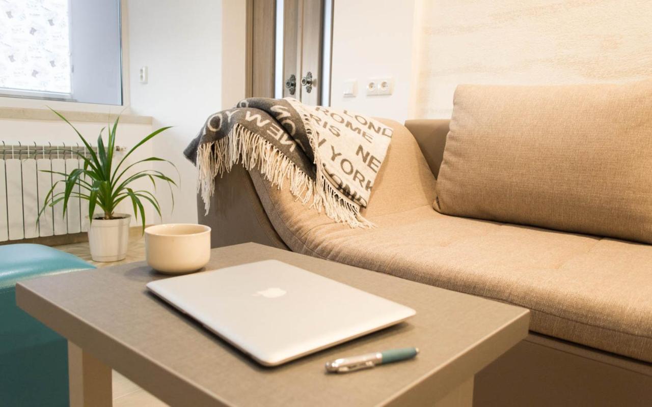 Cozy 2-Room Apartment On Zhvanetsky Boulevard Odessa Buitenkant foto